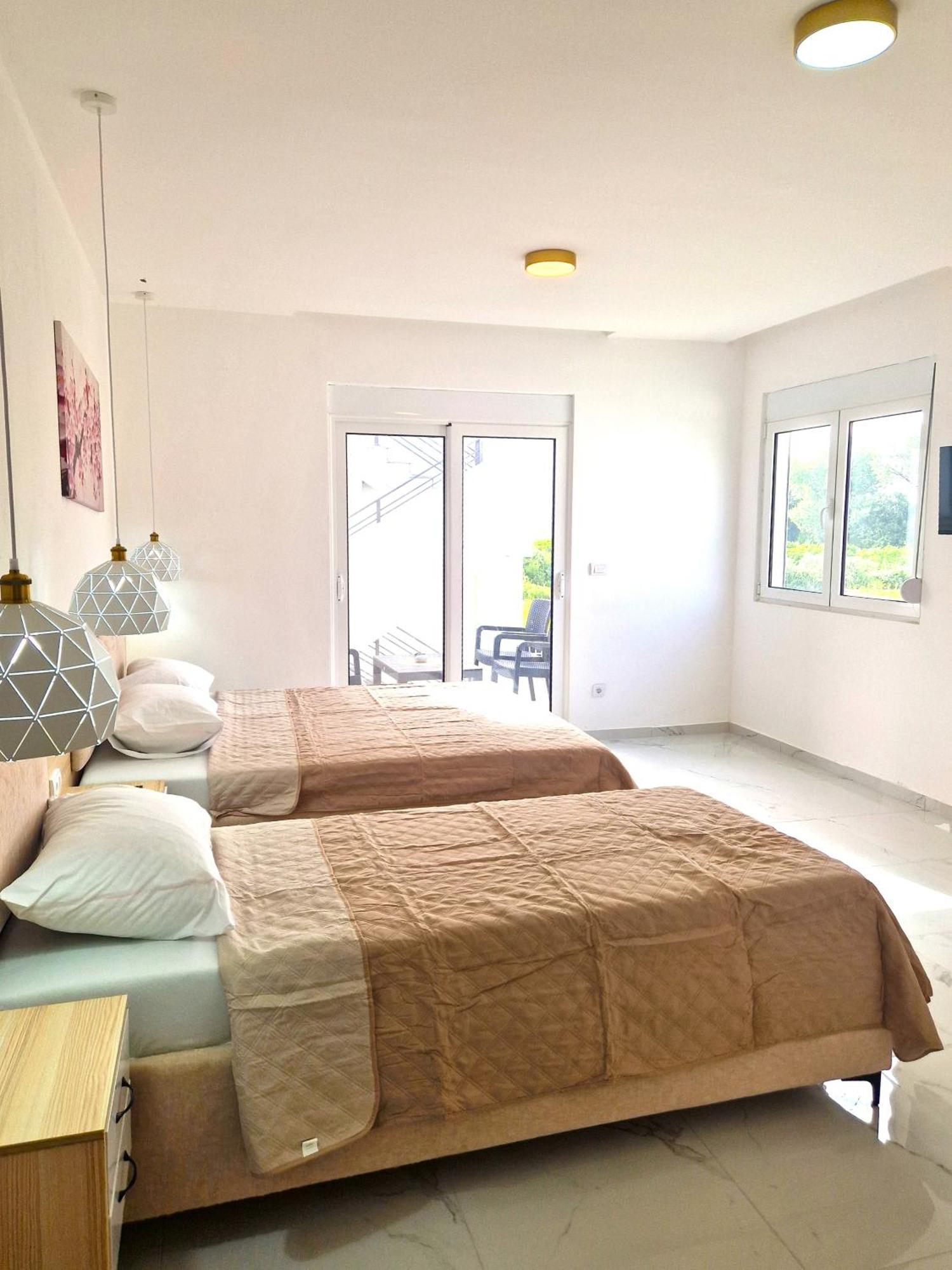Ivana Apartments 乌尔齐尼 外观 照片