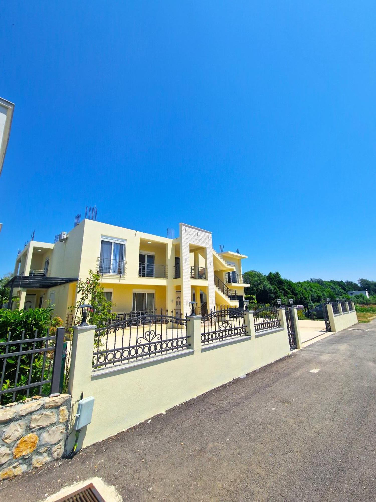 Ivana Apartments 乌尔齐尼 外观 照片