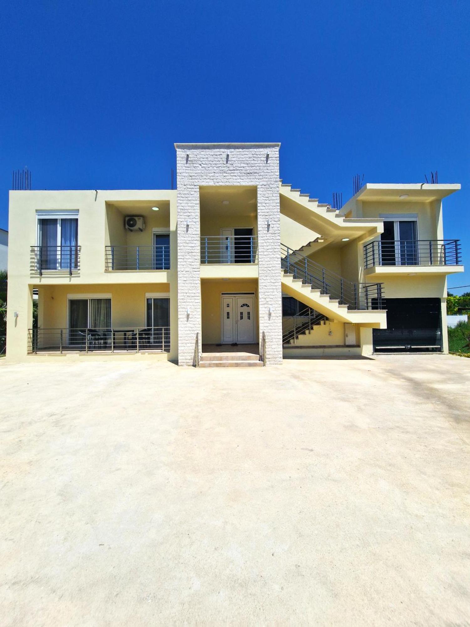 Ivana Apartments 乌尔齐尼 外观 照片